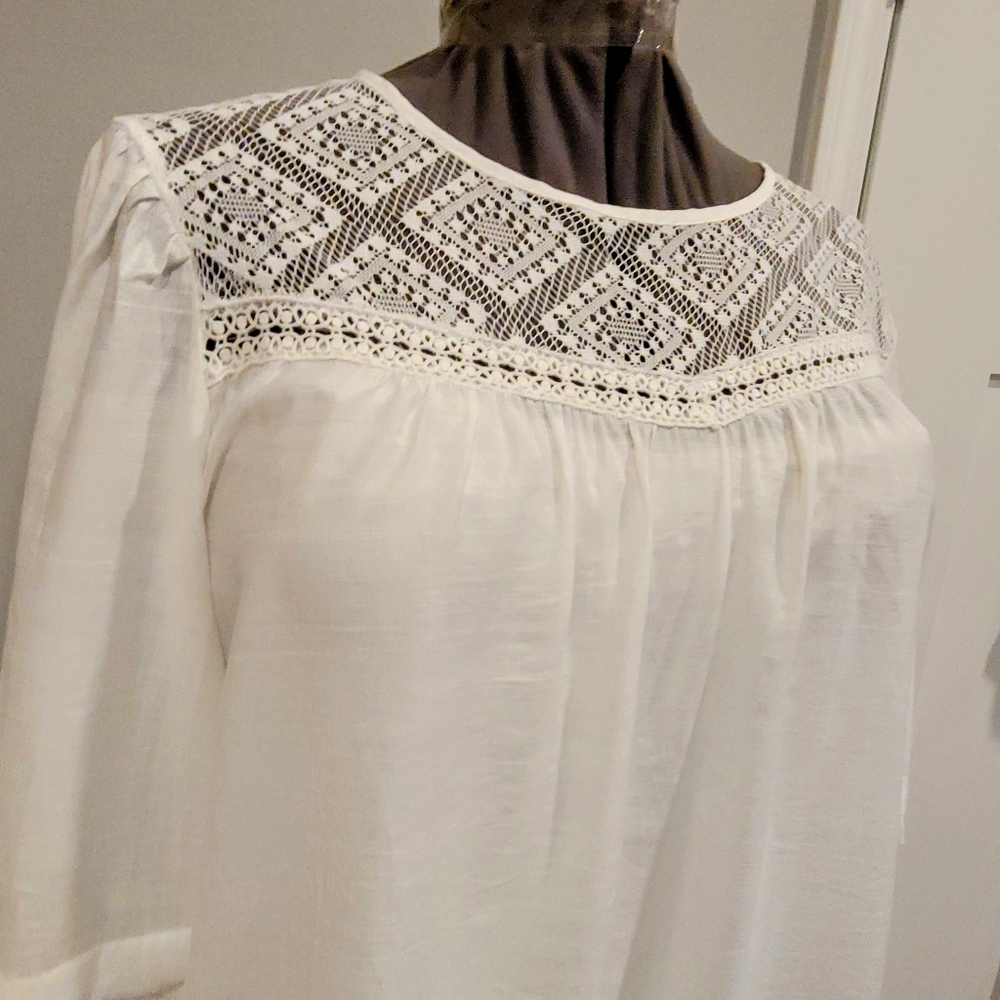 NWT 2X White Sheer Shoulder Blouse - Picture 5 of 8